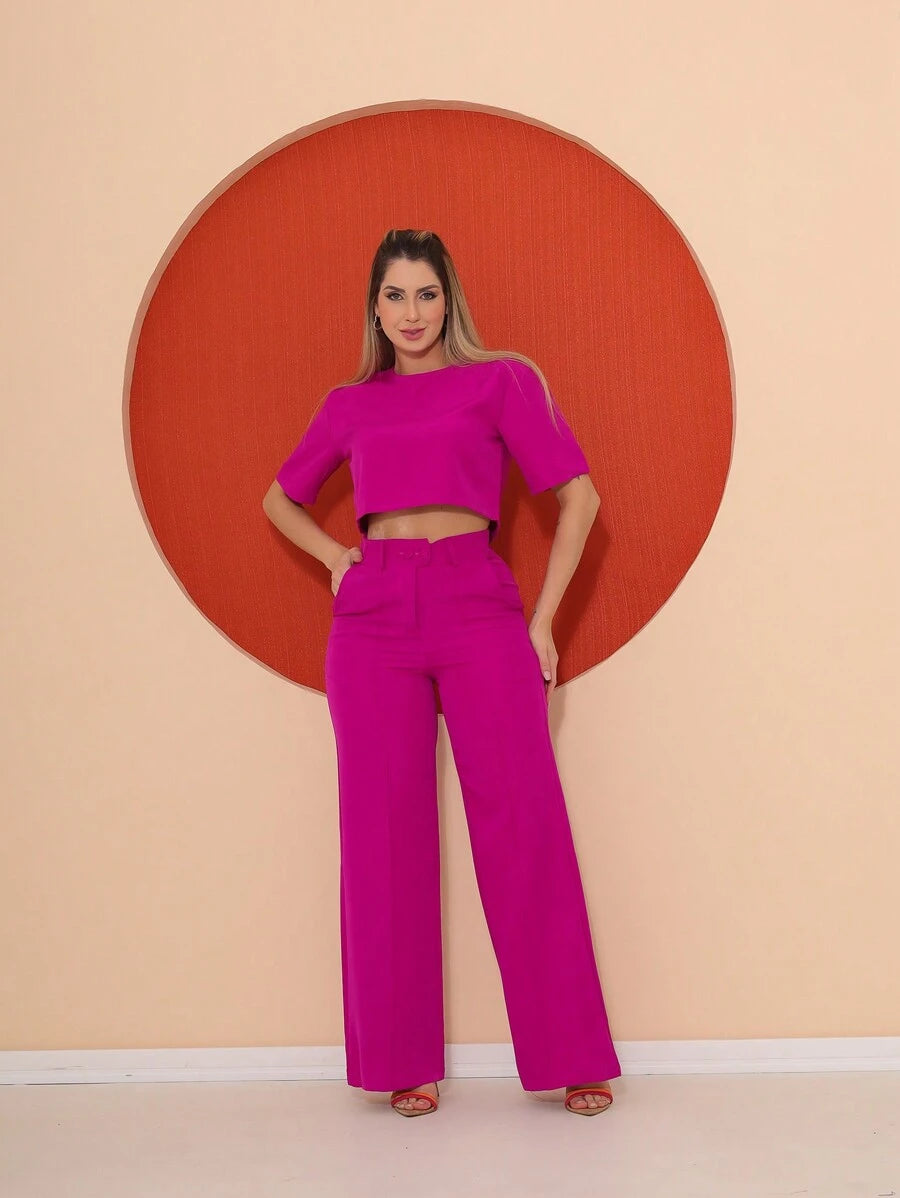 Conjunto Blusa Manga Curta e Calça Pantalona de Alfaiataria