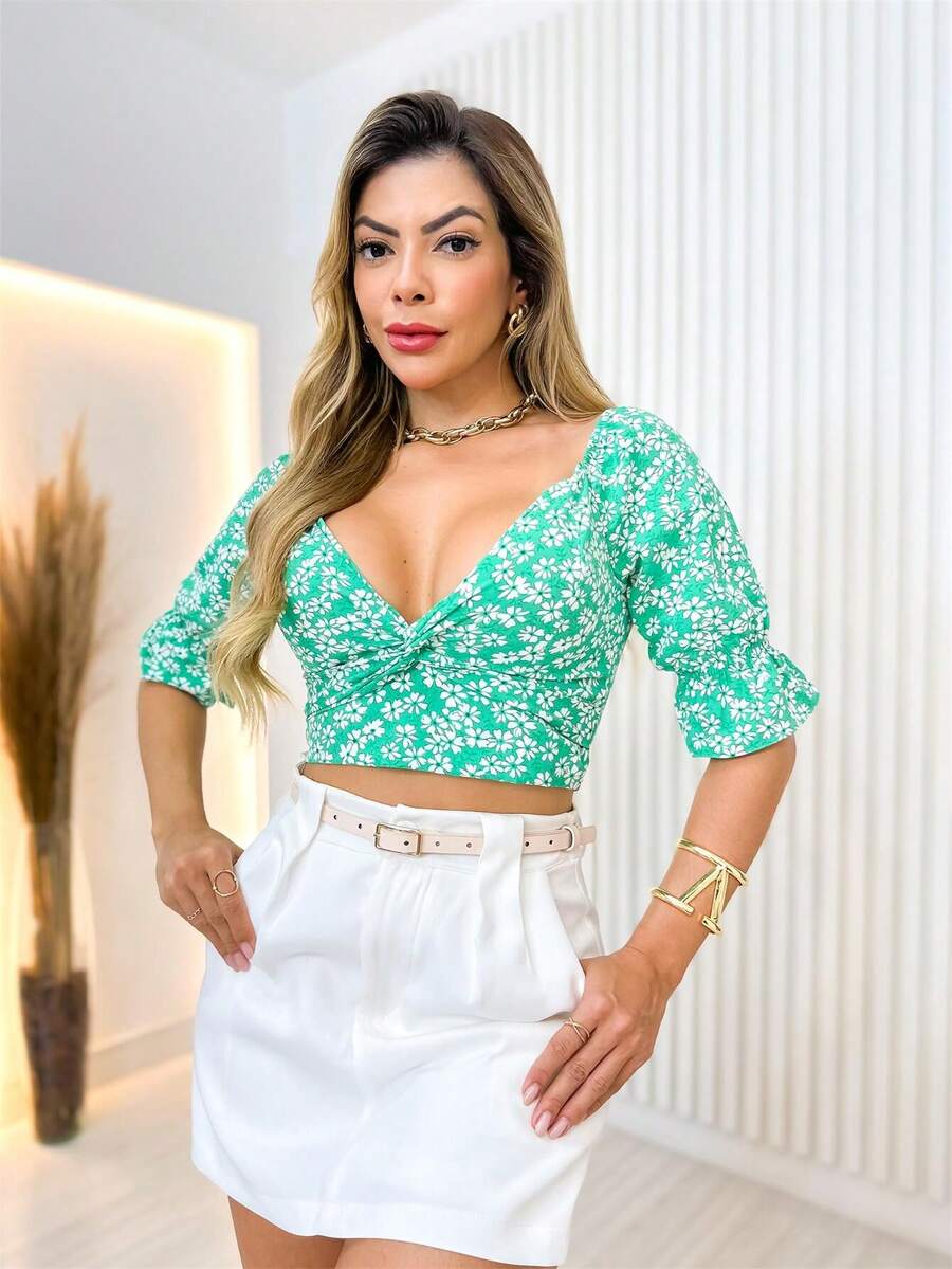 Cropped Feminino Manga Bufante com Lastex e Bojo