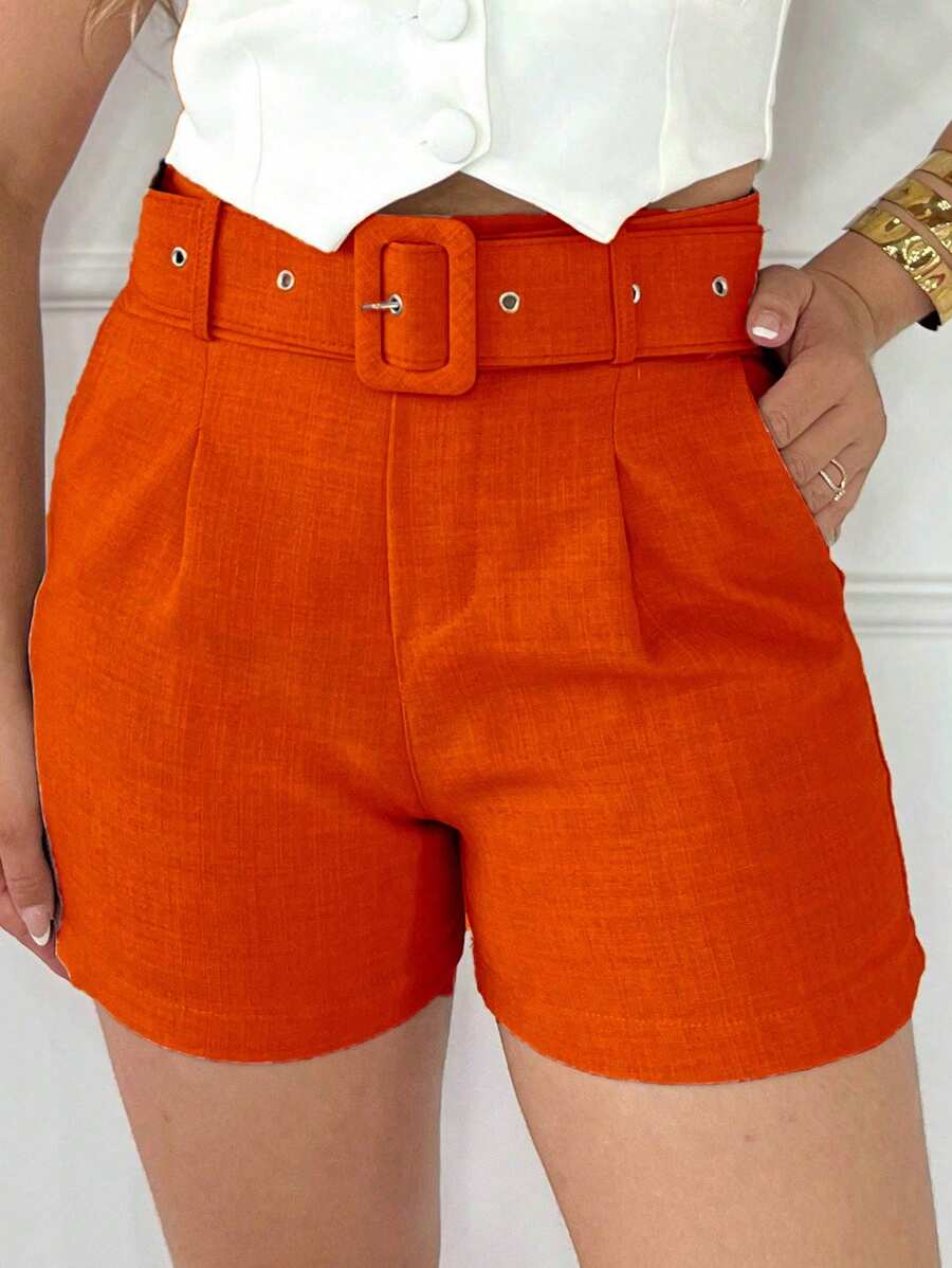 Short Feminino em Linho com Cinto Forrado e Zíper Lateral