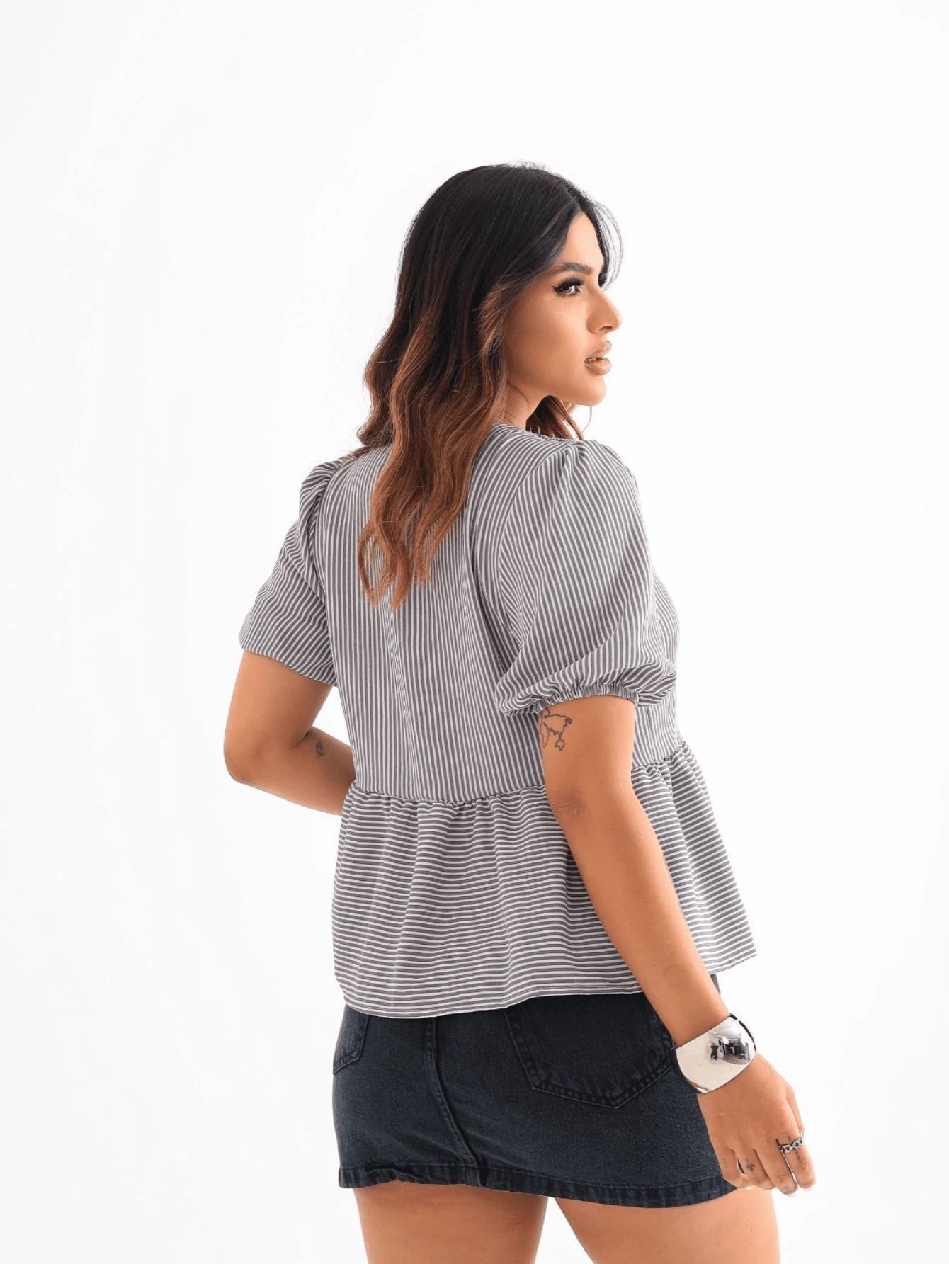 Blusa Bata Feminina com Manga Bufante e Laço Frontal