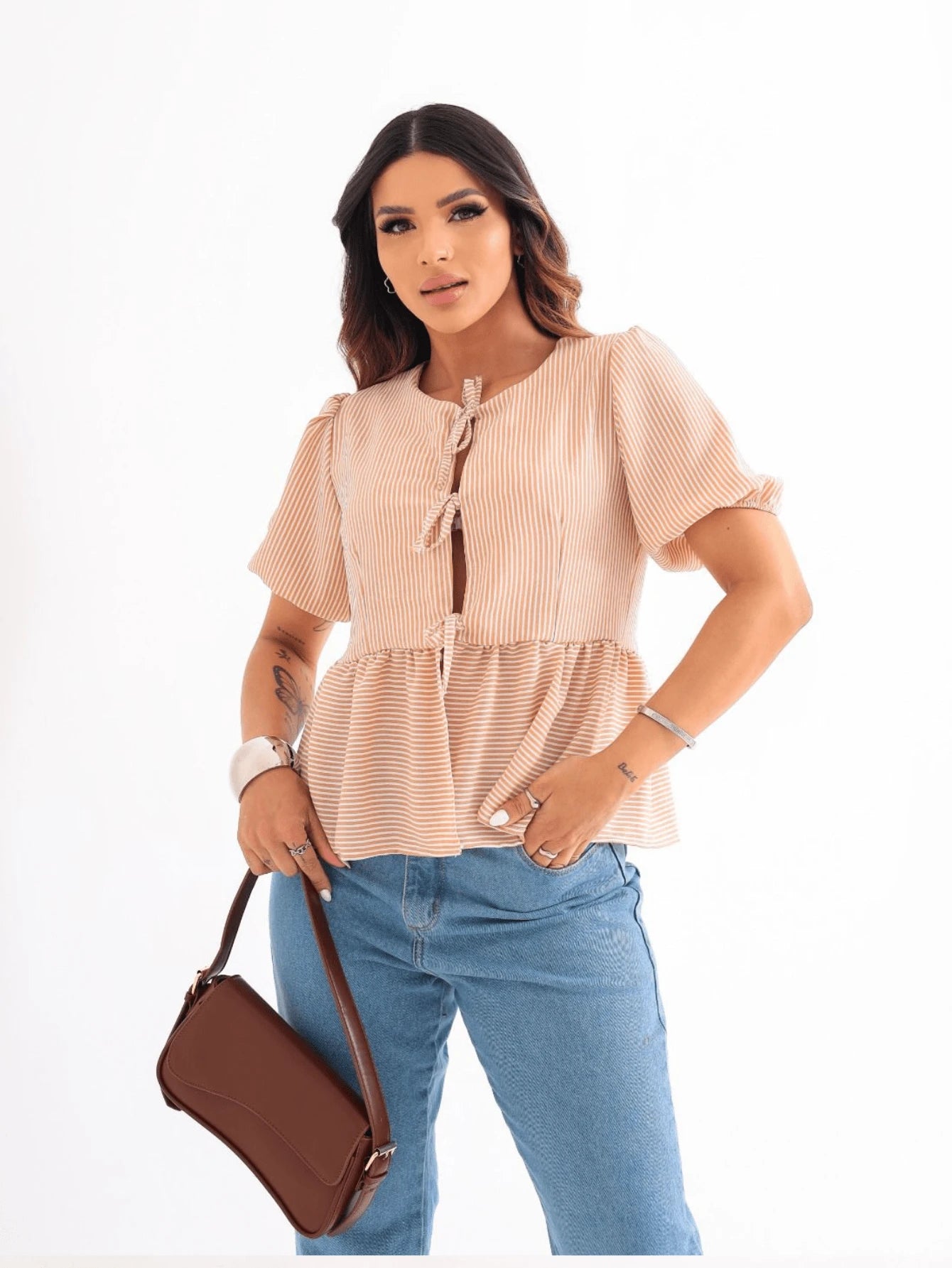 Blusa Bata Feminina com Manga Bufante e Laço Frontal