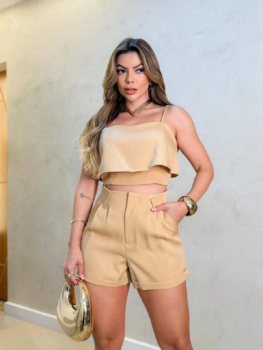 Conjunto Feminino Alfaiataria 2 Peças: Regata Sem Mangas e Short Sólido