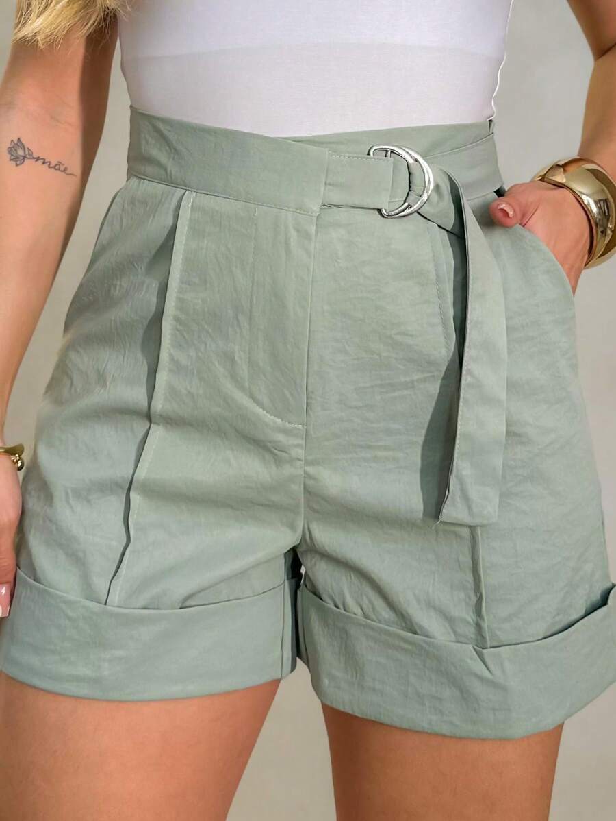 Short Curto Feminino com Cinto Grande