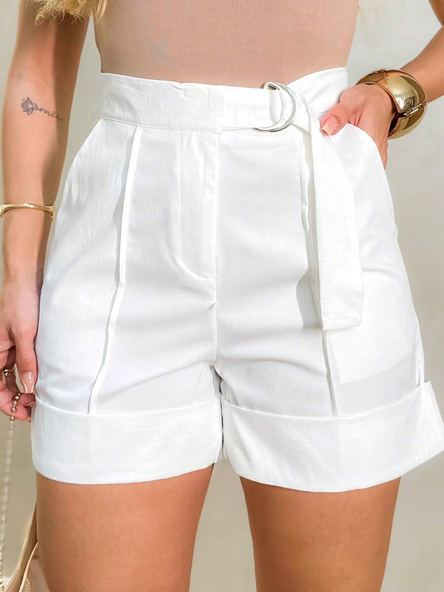 Short Curto Feminino com Cinto Grande
