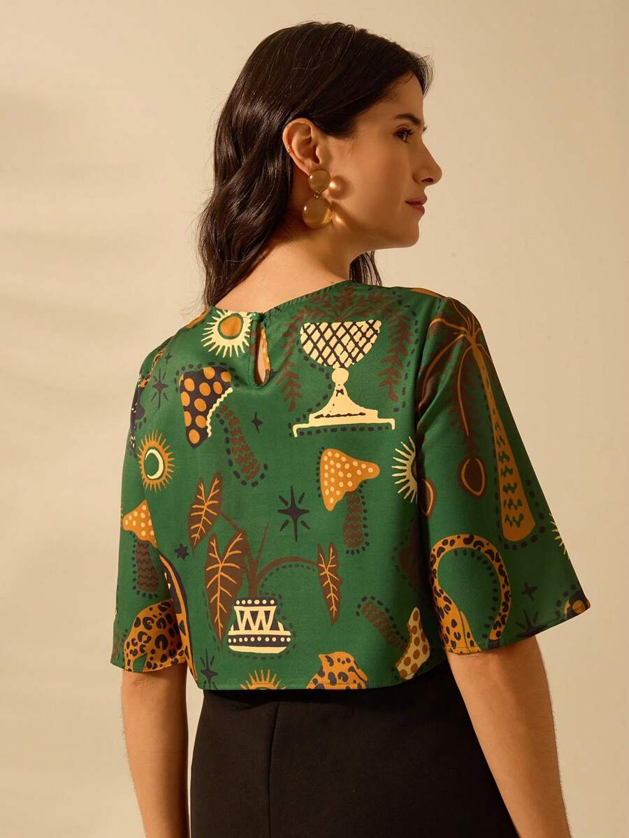 Cropped Feminino Multicolorido Estampado com Manga Meia
