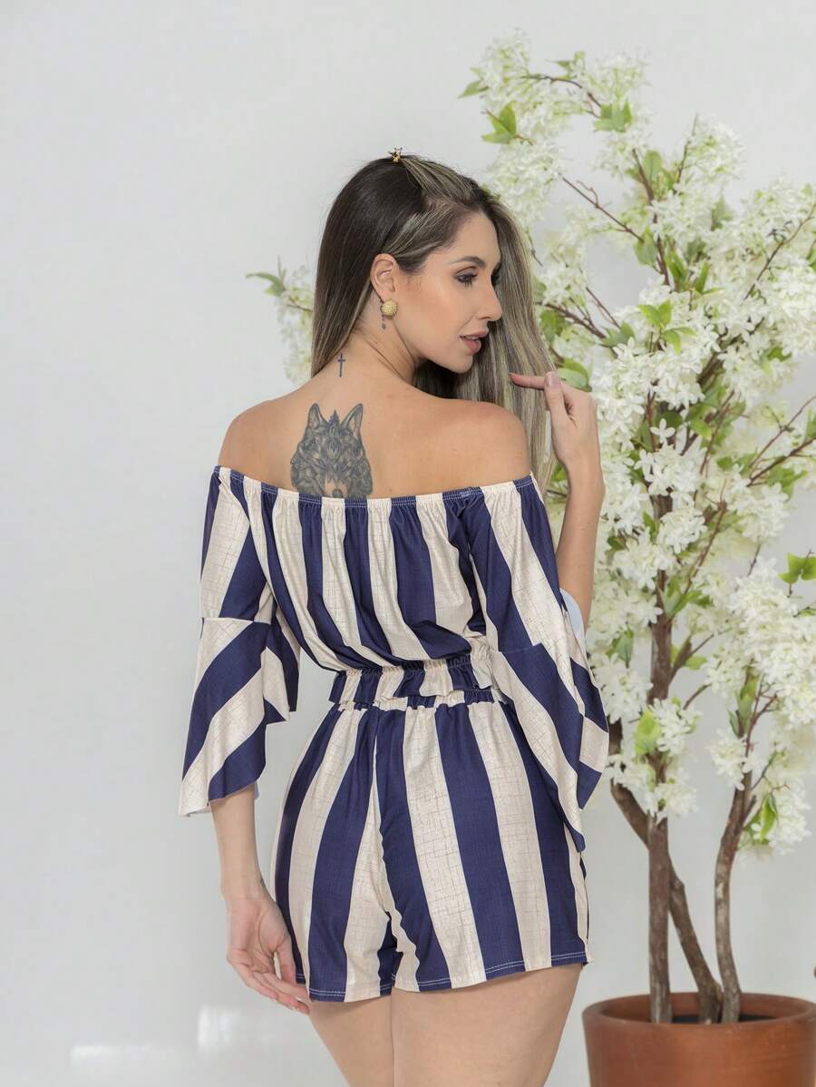 Conjuntinho Listrado Short e Blusa Cropped Tomara Que Caia