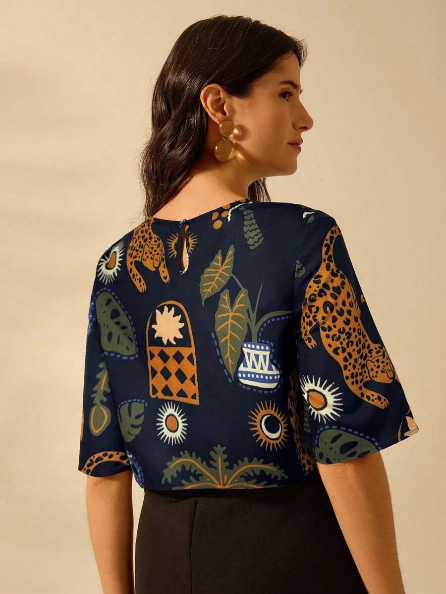 Cropped Feminino Multicolorido Estampado com Manga Meia