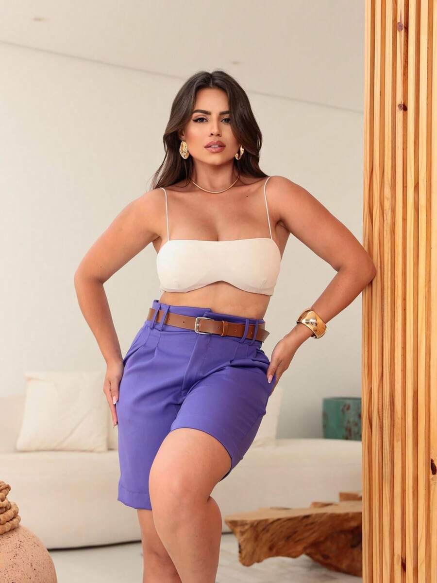 Short Alfaiataria Feminino Social Cintura Alta com Cinto e Bolso