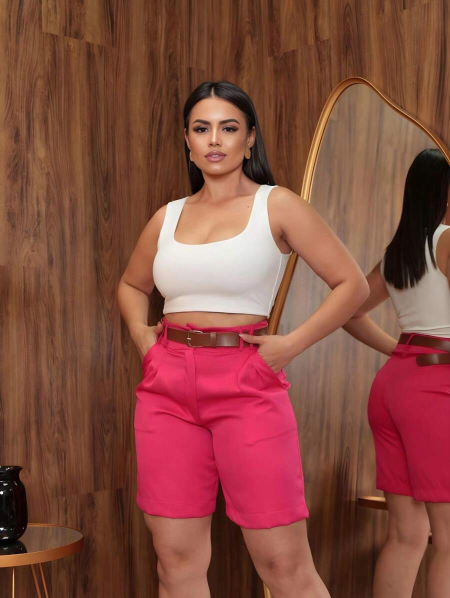 Short Alfaiataria Feminino Social Cintura Alta com Cinto e Bolso