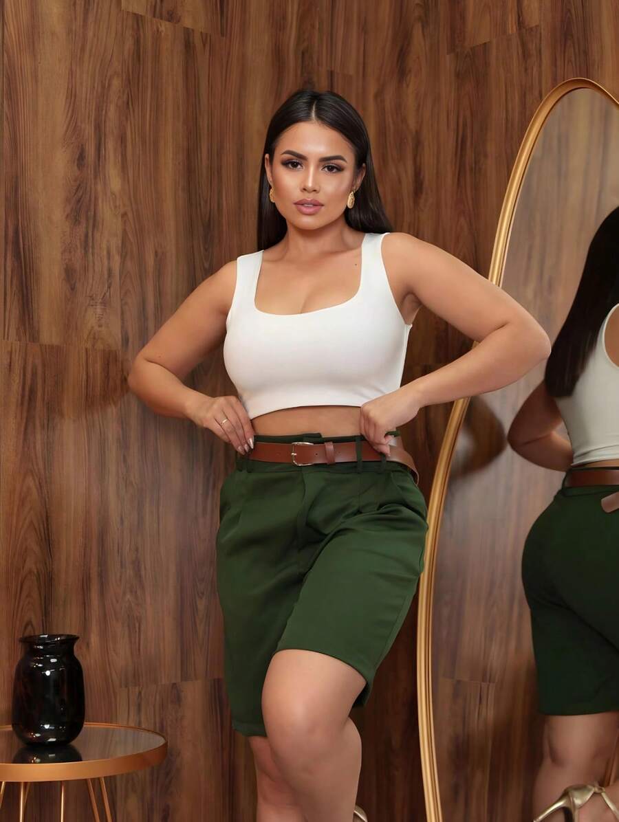 Short Alfaiataria Feminino Social Cintura Alta com Cinto e Bolso