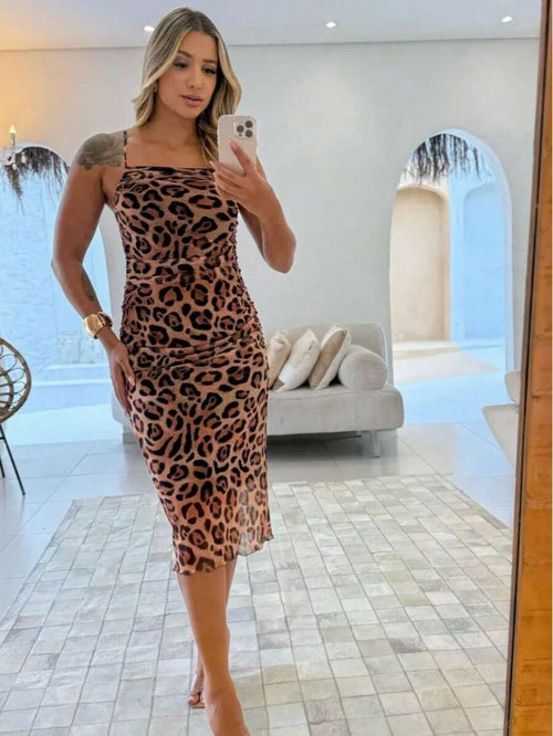 Vestido Midi Tule com Abertura nas Costas