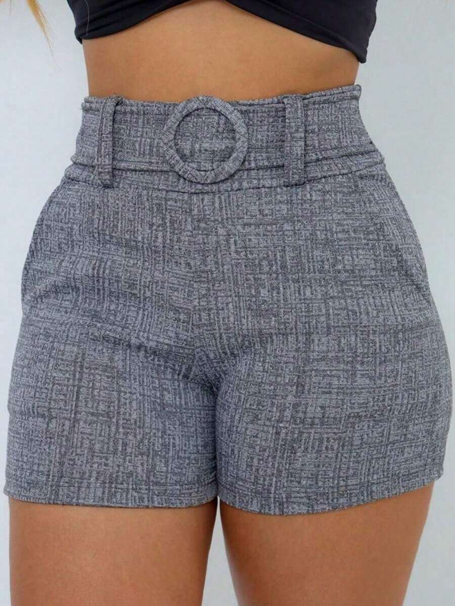 Shorts Feminino Skinny Tecido Linho com Cinto Forrado e Bolso