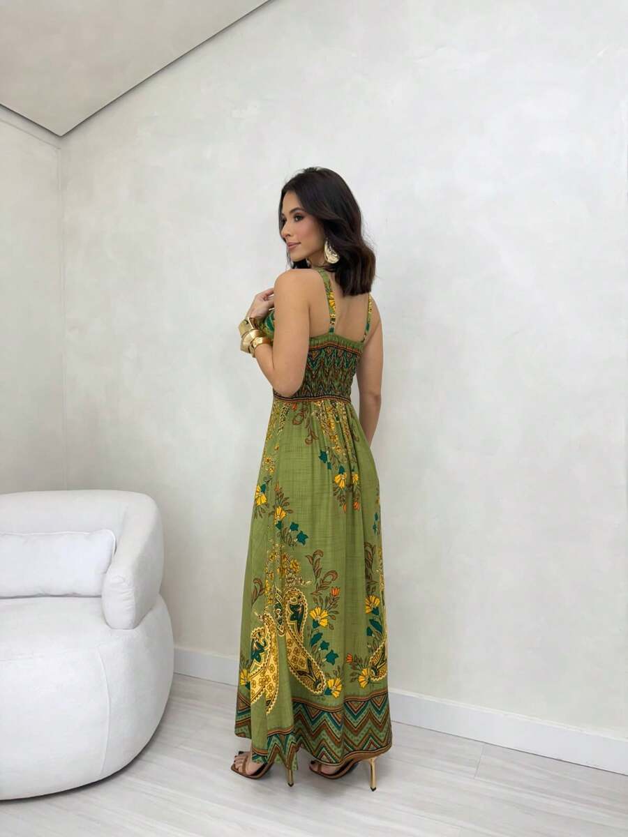 Vestido Longo Estampado com Alças Largas e Detalhes Étnicos Elegantes