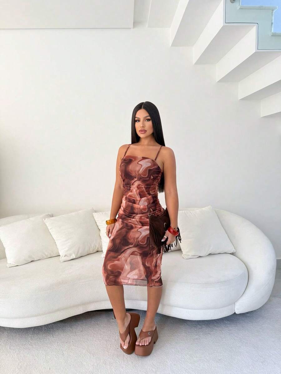 Vestido Midi Tule com Abertura nas Costas