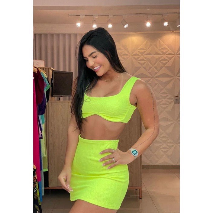 Conjunto Feminino Biker Cropped Com Bojo Saia Curta Malha Canelada Modinha Gringa