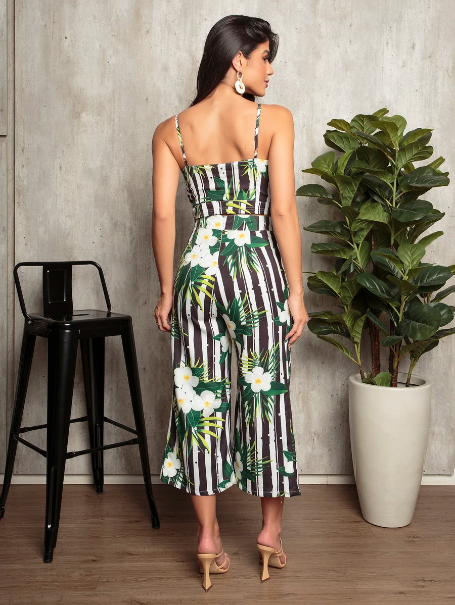 Conjunto Feminino Cropped com Bojo e Calça Pantacourt