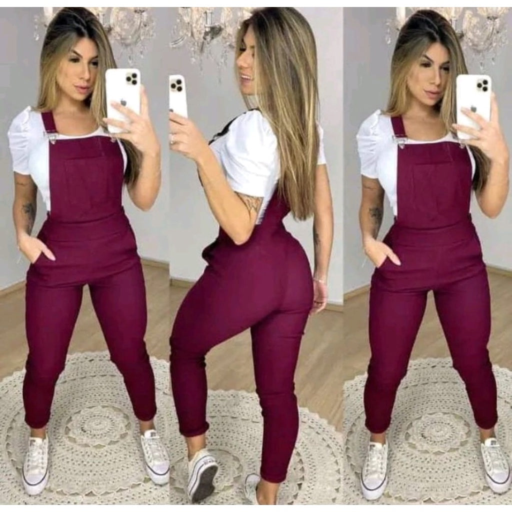 Macacão Jardineira Feminina em Bengaline