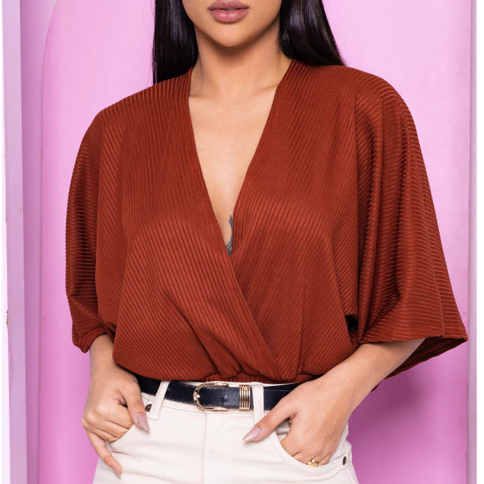 Cropped Transpassado Feminino Decote V Manga Morcego