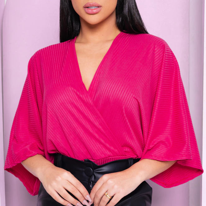 Cropped Transpassado Feminino Decote V Manga Morcego