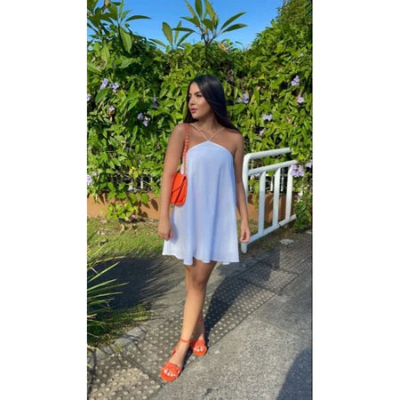 Vestido Curto Soltinho Costa Nua Frente Única Aproveite a promoção exclusiva: na compra de um, leve outro como brinde