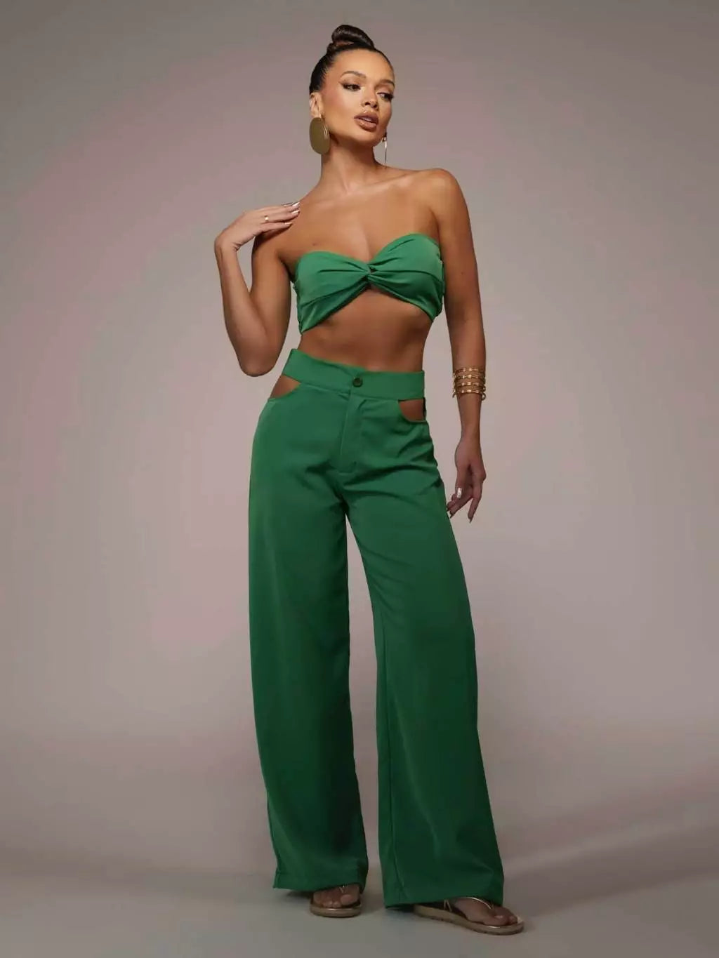 Conjunto de Crepe Seda Vazado nas Laterais