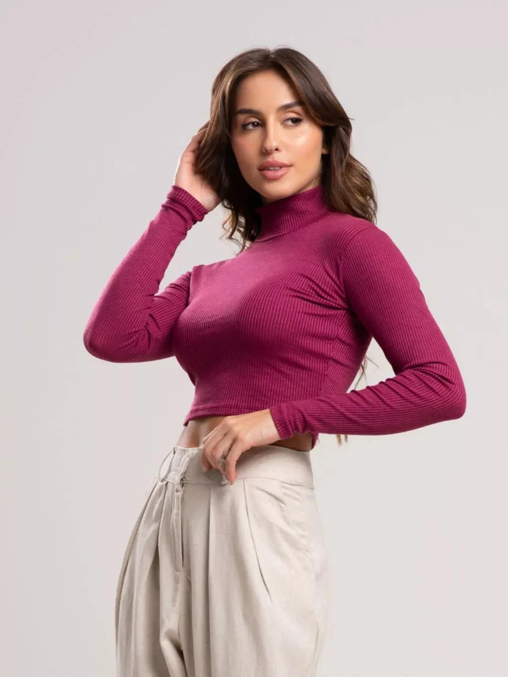 Cropped Manga Comprida Gola Alta Canelado Simples Glamour