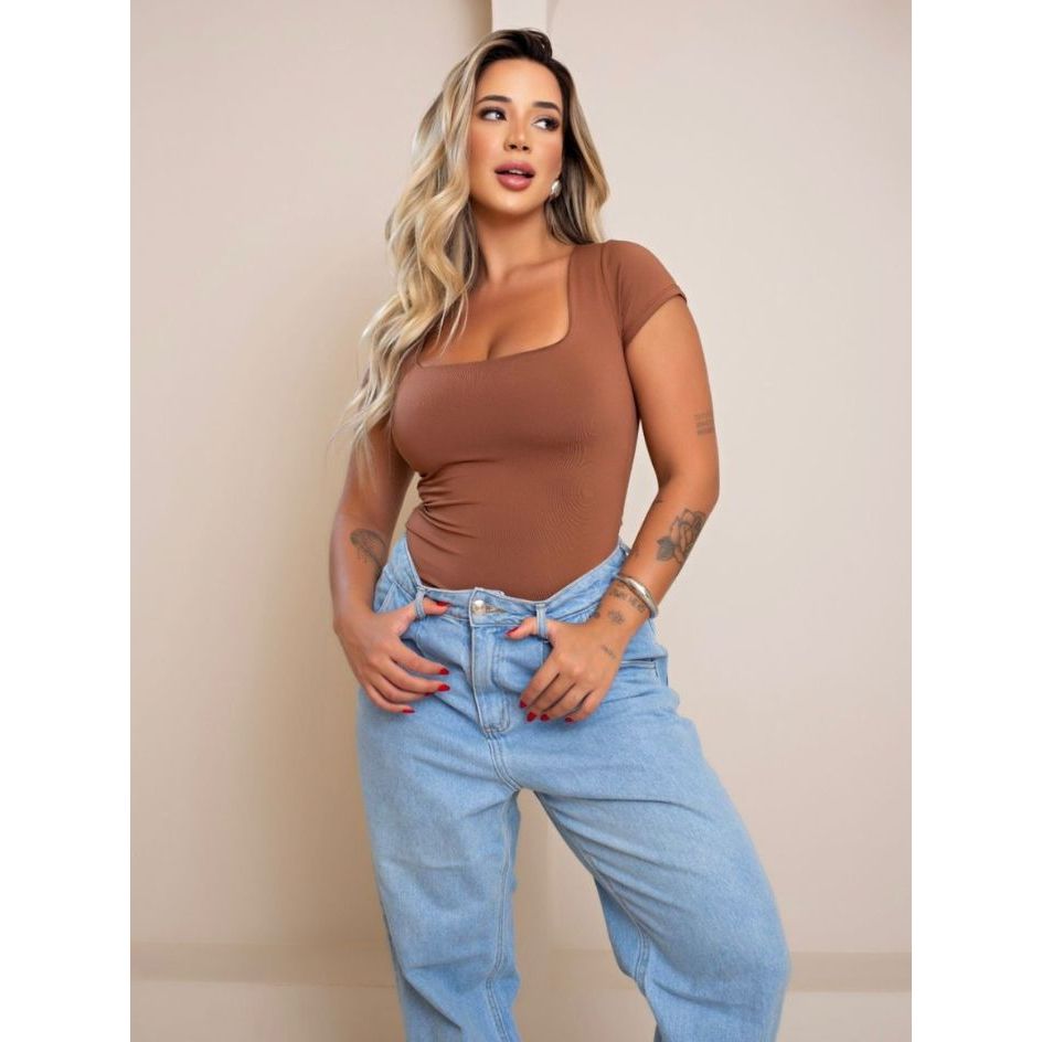 Blusa Básica Feminina Baby Look Decote Quadrado Casual