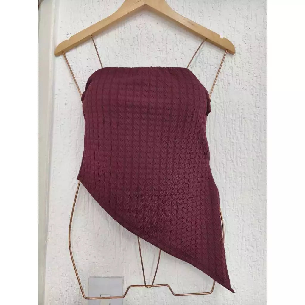 Blusa Tomara que Caia Assimétrica Bubble