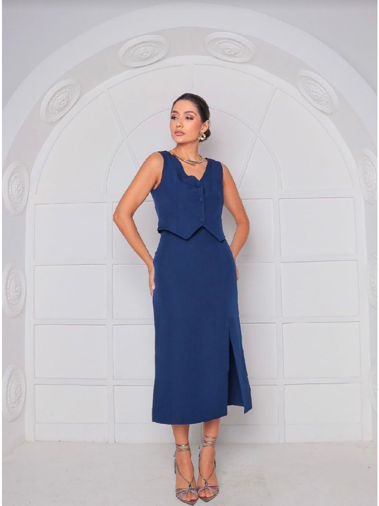 Conjunto Feminino Colete Curto e Saia com Fenda Lateral – Estilo Alfaiataria