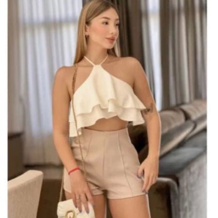 Short Feminino Alfaiataria com Bolsos