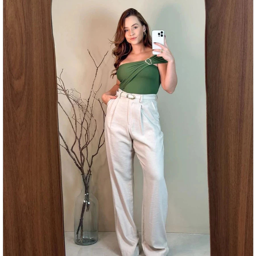 Body Feminino com Fivela Simples Glamour