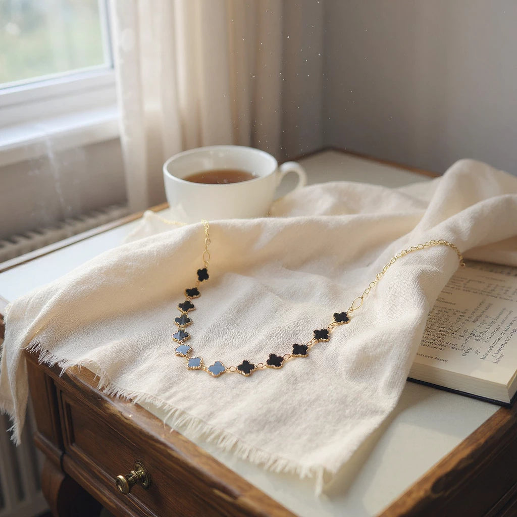 Colar Banhado a Ouro 18K com Trevo