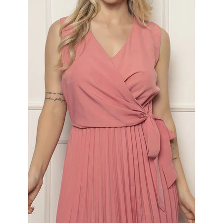 Vestido Midi Feminino em Crepinho com Decote Transpassado e Saia Plissada