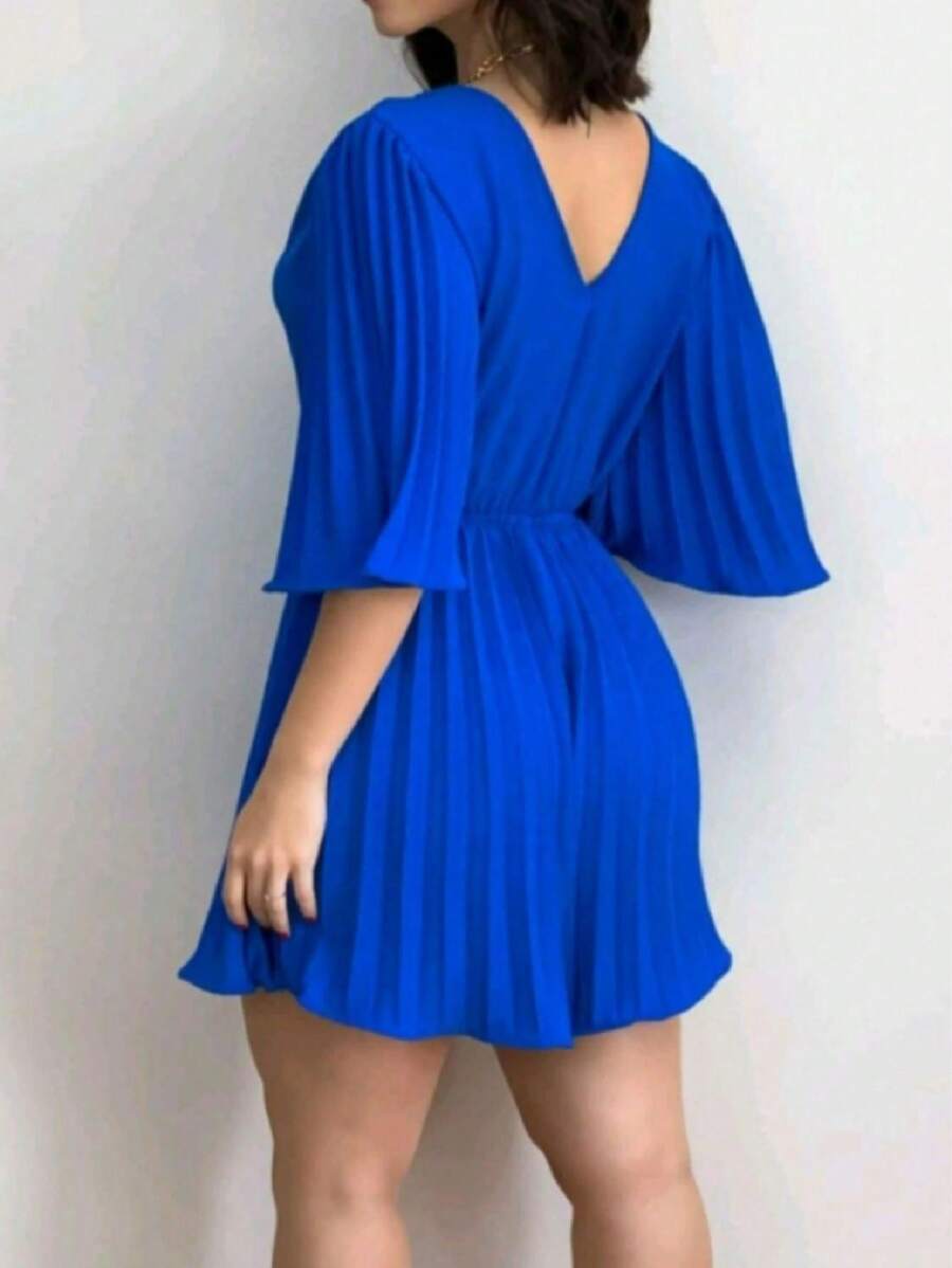 Macaquinho Plissado com Manga Flare