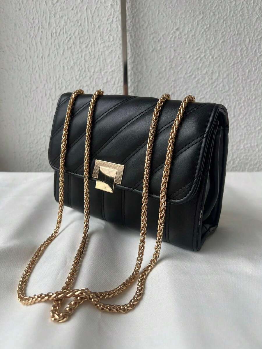 Bolsa Feminina Pequena com Corrente de Ferro Dourado