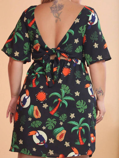 Vestido Plus Size Feminino Curto Estampado com Costas Abertas