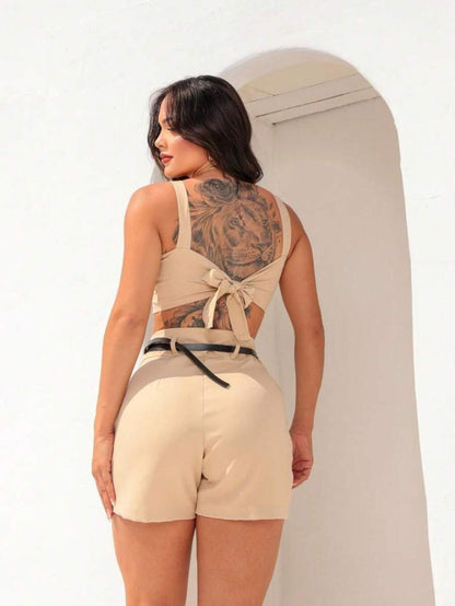 Conjunto Feminino Short e Cropped em Alfaiataria