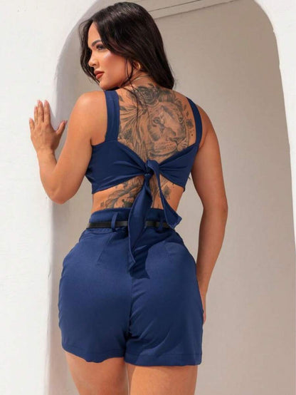 Conjunto Feminino Short e Cropped em Alfaiataria