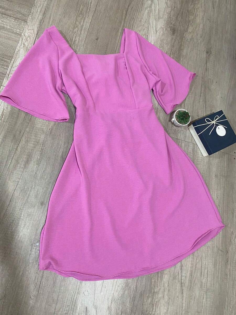 Vestido Plus Size Feminino Curto Estampado com Costas Abertas