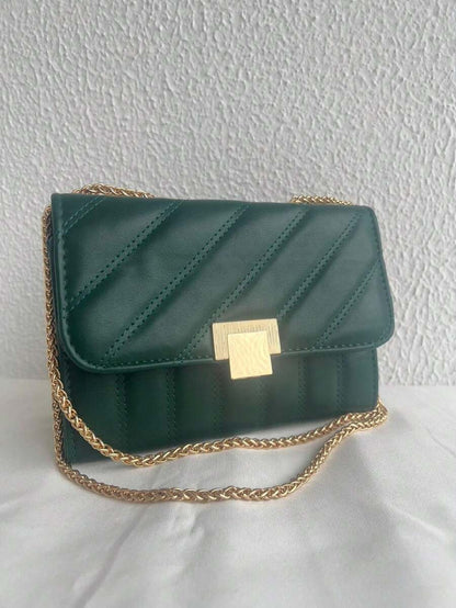 Bolsa Feminina Pequena com Corrente de Ferro Dourado