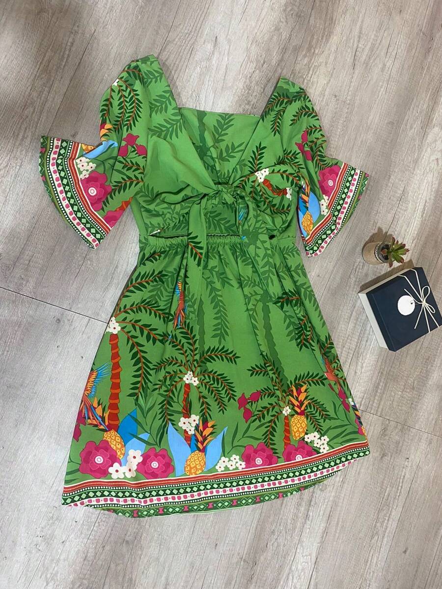 Vestido Plus Size Feminino Curto Estampado com Costas Abertas