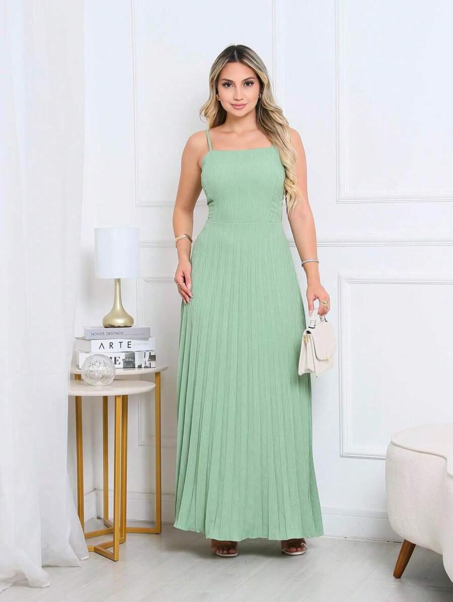 Vestido Reto Plissado Feminino