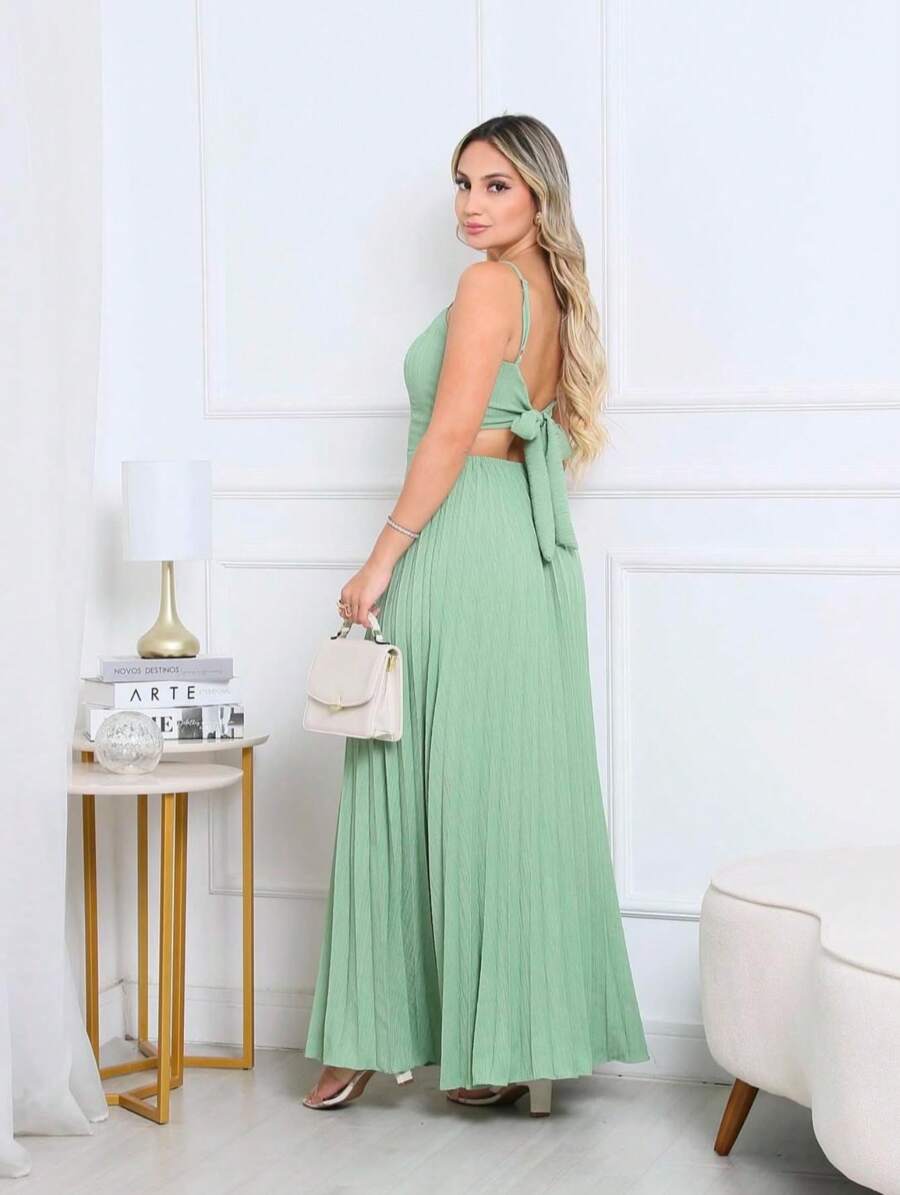 Vestido Reto Plissado Feminino