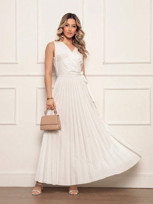 Vestido Longo Plissado Sem Mangas com Decote em V e Cintura Ajustável
