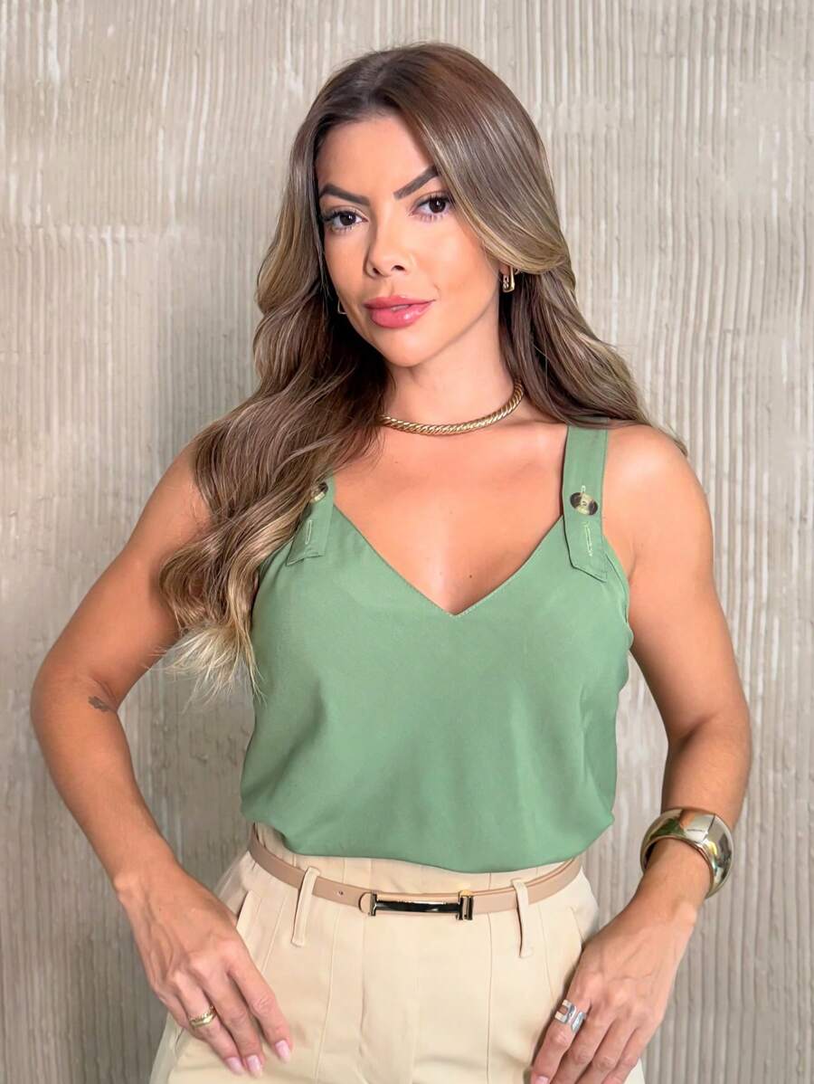 Blusa Feminina de Alça em Viscose com Botões