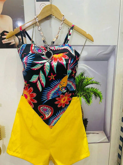 Conjunto Feminino Camisa com Amarração Atrás e Short com Zíper