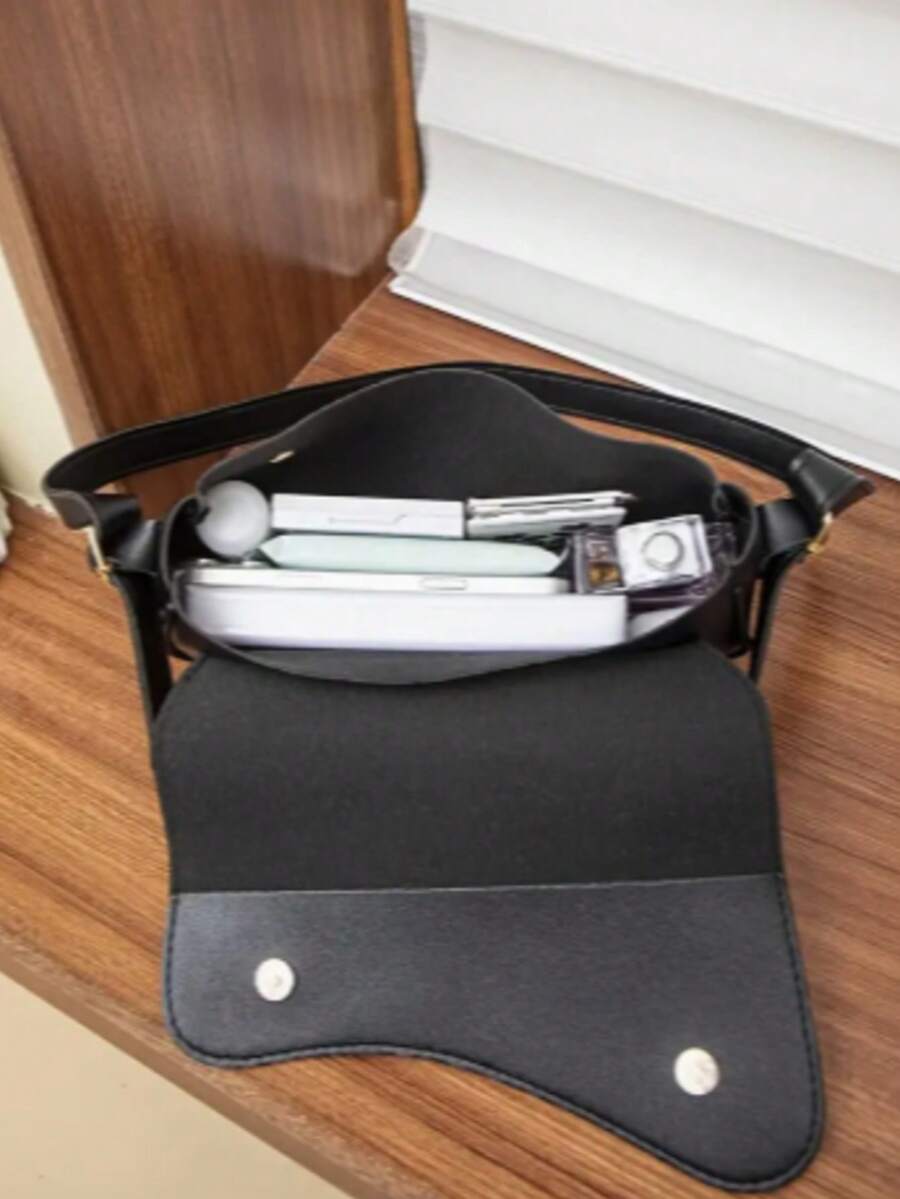 Bolsa Baguete Feminina de Ombro Elegante com Alça Regulável