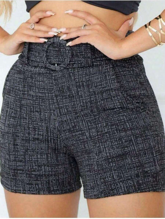 Shorts Feminino Skinny Tecido Linho com Cinto Forrado e Bolso