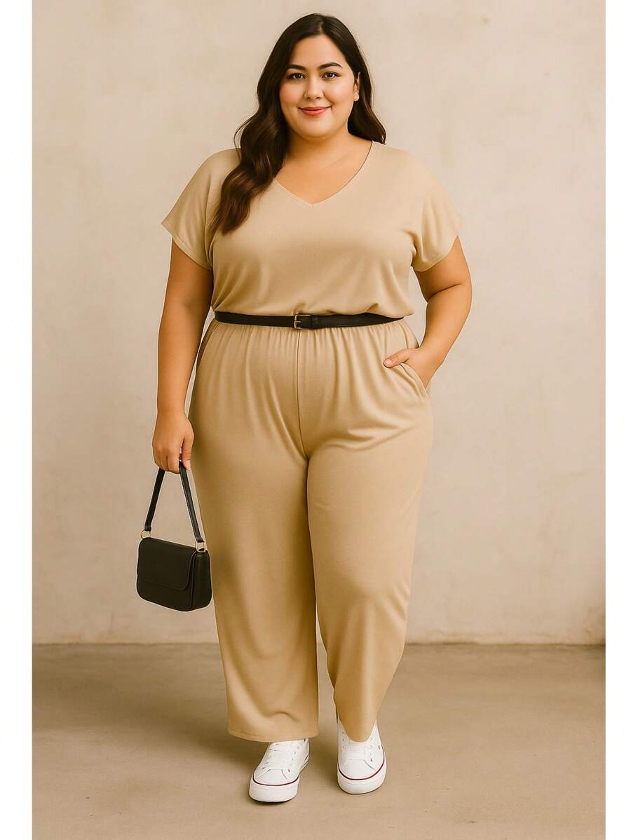Macacão Plus Size Pantalona Forrado com Manga Curta