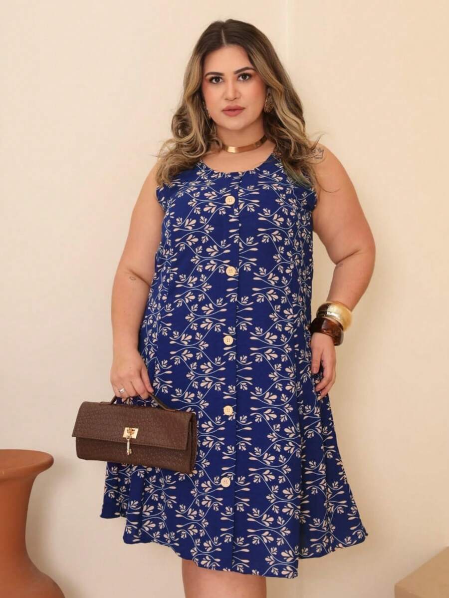 Vestido Plus Size Estampado Regata com Botões